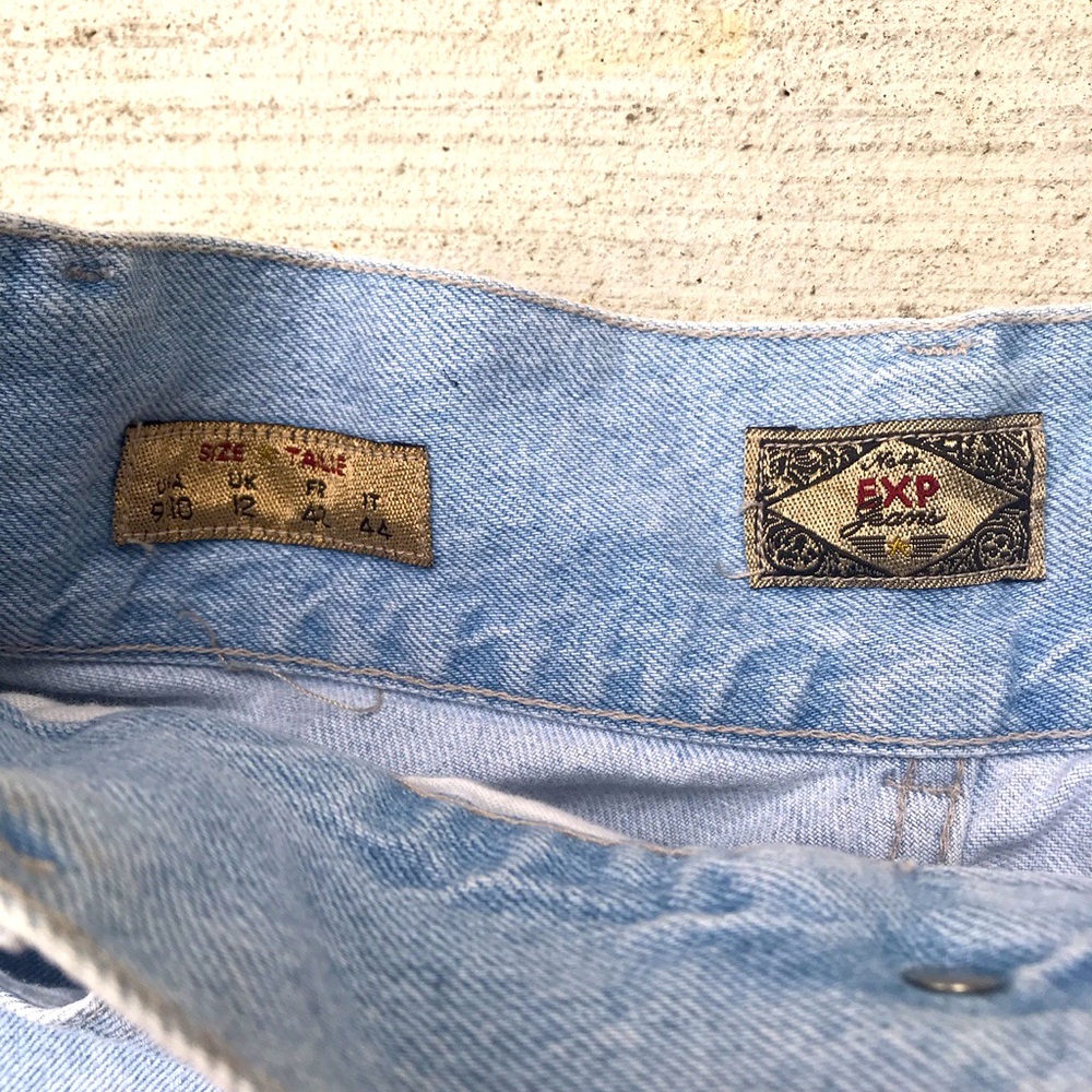 Vintage High Waisted Express Denim Shorts - Picture 3 of 4